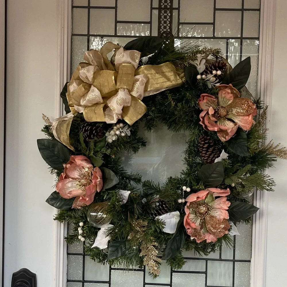 ***NWT Elegant Coral Pink & Gold Magnolia Flower Winter/ Holiday Wreath
